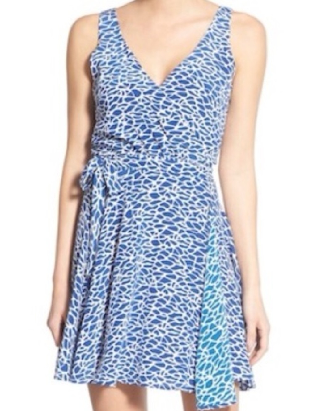 Amour Vert Sleeveless Silk Blue & White Patterned Wrap Dress Medium